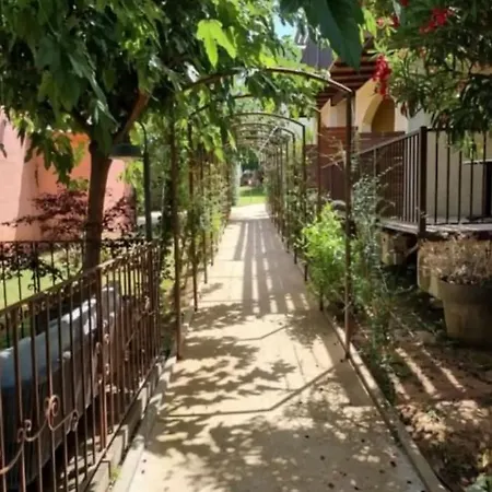 Dans Résidence Avec Piscine à Apartamento Sisco